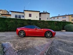 Rosso fuoco Usata 2013 Ferrari California Cabrio | 129.000 € (Super prezzo)
