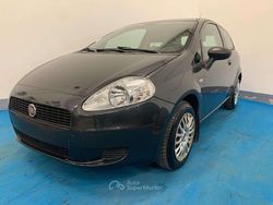 Rosso Usata 2011 Fiat Punto Tre volumi | 3990 € (Super prezzo)