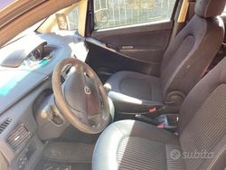 Grigio Usata 2012 Lancia Musa Monovolume | 4000 €