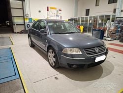 Grigio Usata 2002 VW Passat Tre volumi | 3000 € (Buon prezzo)