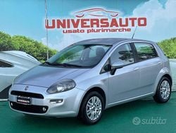 Grigio Usata 2014 Fiat Punto Lounge Due volumi | 5400 € (Buon prezzo)