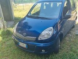 Blu Usata 2006 Toyota Yaris Verso Monovolume | 2000 €