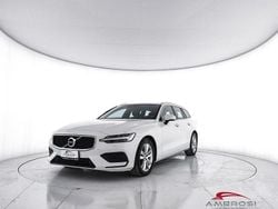 Bianco Usata 2019 Volvo V60 Business Edition Station wagon | 17.200 € (Ottimo prezzo)