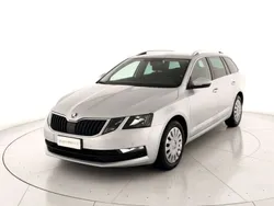 Argento Usata 2020 Skoda Octavia G-TEC Style Station wagon | 13.500 € (Ottimo prezzo)