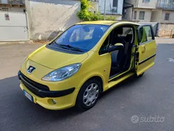 Usata 2006 Peugeot 1007 Due volumi | 2700 € (Molto cara)