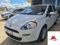 Bianco Usata 2016 Fiat Punto Lounge Tre volumi | 5899 € (Buon prezzo)