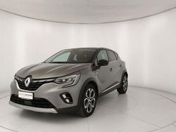 Grigio Usata 2022 Renault Captur Intens SUV | 19.100 € (Buon prezzo)