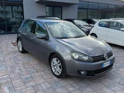 Grigio Usata 2009 VW Golf VI Highline Tre volumi | 5950 € (Buon prezzo)