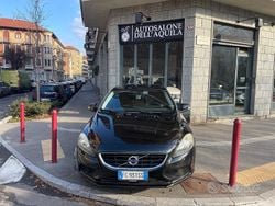 Nero Usata 2016 Volvo V40 Momentum Tre volumi | 6500 € (Buon prezzo)