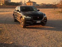 Nero Usata 2017 Jaguar F-Pace R-Sport SUV | 16.500 € (Buon prezzo)