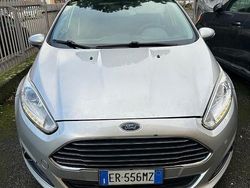 Grigio Usata 2013 Ford Fiesta Due volumi | 3300 €