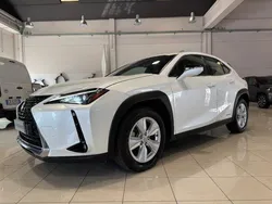 Bianco(met.) Usata 2019 Lexus UX 300e Business Edition SUV | 19.900 €