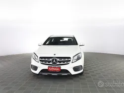 Bianco polare Usata 2020 Mercedes GLA220 Premium SUV | 24.489 € (Buon prezzo)
