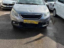 Grigio Usata 2015 Peugeot 2008 Allure SUV | 7500 € (Buon prezzo)