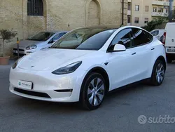 Bianco Usata 2023 Tesla Model Y Long Range SUV | 42.900 € (Buon prezzo)