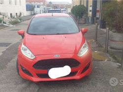 Rosso Usata 2016 Ford Fiesta ST-Line Due volumi | 7000 € (Buon prezzo)