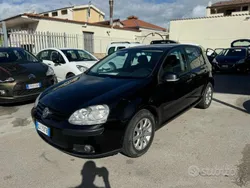 Nero metallizzato Usata 2007 VW Golf V Comfortline Due volumi | 3500 € (Buon prezzo)