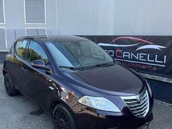 Viola Usata 2013 Lancia Ypsilon S Due volumi | 6900 € (Buon prezzo)