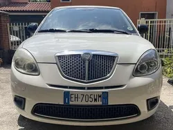 Usata 2011 Lancia Ypsilon Due volumi | 4200 € (Ottimo prezzo)