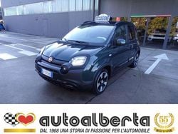Verde foresta Usata 2025 Fiat Panda Cross Cross Due volumi | 14.900 € (Buon prezzo)