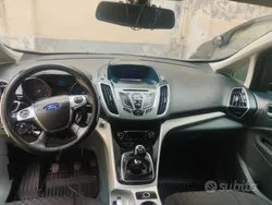Usata 2011 Ford C-MAX Monovolume | 6000 € (Buon prezzo)