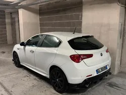 Usata 2012 Alfa Romeo Giulietta Due volumi | 6500 € (Buon prezzo)
