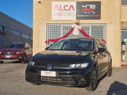 Deep black Usata 2023 VW Polo Life Tre volumi | 18.490 € (Buon prezzo)