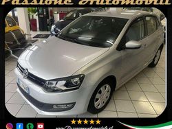 Argento Usata 2012 VW Polo Comfortline Tre volumi | 6990 € (Buon prezzo)