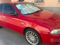 Rosso Usata 2005 Alfa Romeo 147 Due volumi | 1200 € (Ottimo prezzo)