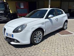 Bianco Usata 2016 Alfa Romeo Giulietta Super Tre volumi | 4500 € (Ottimo prezzo)
