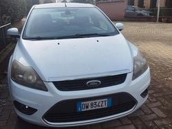 Bianco Usata 2009 Ford Focus Tre volumi | 600 € (Super prezzo)