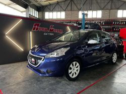 Blu/azzurro Usata 2014 Peugeot 208 Active Due volumi | 6700 € (Buon prezzo)