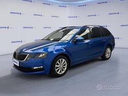 Blu race metallizzato Usata 2018 Skoda Octavia Executive Station wagon | 10.390 € (Buon prezzo)