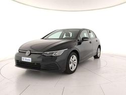 Deep black perlato Usata 2022 VW Golf VIII Life Tre volumi | 20.200 € (Super prezzo)