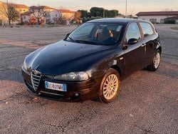 Usata 2006 Alfa Romeo 147 Due volumi | 800 € (Super prezzo)