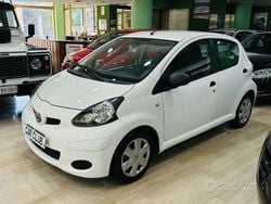 Bianco Usata 2012 Toyota Aygo Connect Style Due volumi | 6500 € (Molto cara)