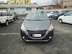 Grigio scuro metallizzato Usata 2012 Peugeot 208 Allure Due volumi | 5900 € (Buon prezzo)