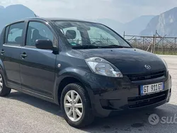 Nero Usata 2011 Daihatsu Sirion Due volumi | 4490 € (Molto cara)