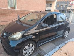 Nero Usata 2008 Toyota Aygo Due volumi | 2400 € (Buon prezzo)
