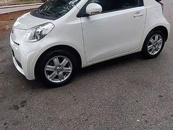 Bianco Usata 2011 Toyota iQ Due volumi | 8000 € (Buon prezzo)