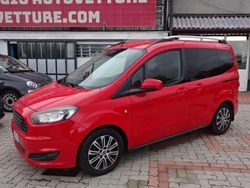 Rosso Usata 2017 Ford Tourneo Courier Titanium Monovolume | 10.470 € (Buon prezzo)