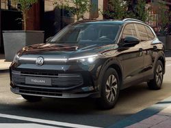 Grenadill black metallizzato Nuova 2025 VW Tiguan Edition SUV | 41.950 € (Buon prezzo)