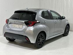Grigio Usata 2024 Mazda 2 Homura-Line Tre volumi | 22.990 € (Cara)