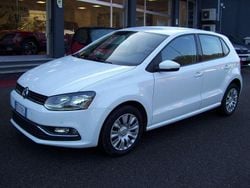 Bianco Usata 2016 VW Polo Comfortline Tre volumi | 9500 € (Buon prezzo)