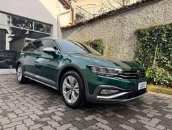 Verde Usata 2020 VW Passat Alltrack Station wagon | 29.990 €