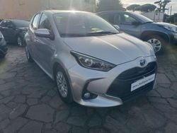 Argento Usata 2020 Toyota Yaris Hybrid Active Due volumi | 15.500 € (Buon prezzo)