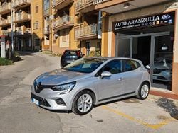 Grigio Usata 2022 Renault Clio V Tre volumi | 10.390 € (Buon prezzo)