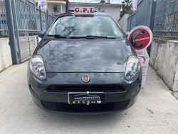 Grigio Usata 2014 Fiat Punto Street Tre volumi | 5499 € (Cara)