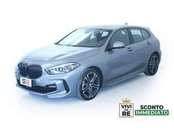 Grigio Usata 2024 BMW 118 Shadowline Due volumi | 28.850 € (Super prezzo)