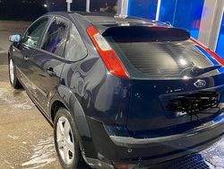 Nero Usata 2006 Ford Focus Tre volumi | 1600 € (Molto cara)